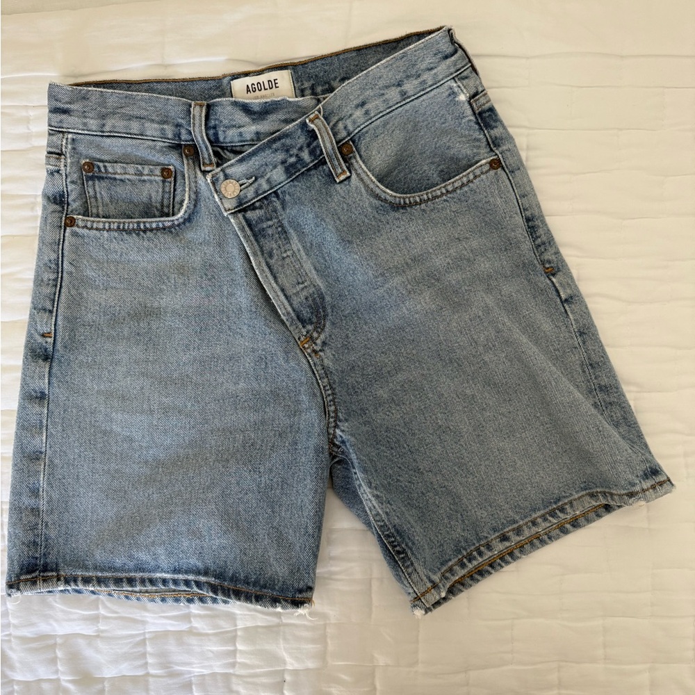 Agolde Assymetrical button Jean shorts - Picture 2 of 6